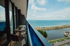 Nuage - 1st Line Sea View Apartments